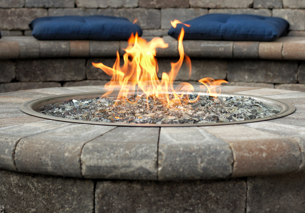 Custom outdoor fire features builder